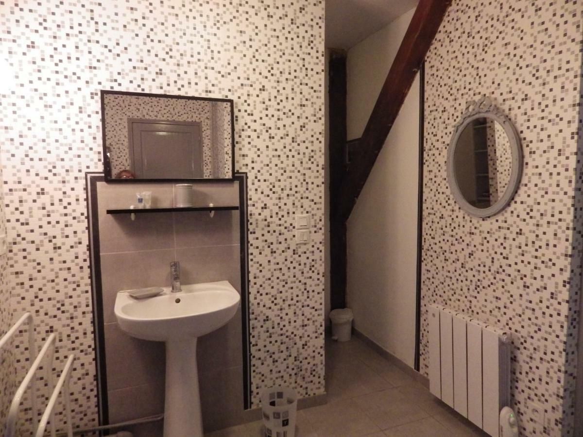 Gite 32 Rue Du Huit Mai Freneuse  Exterior photo